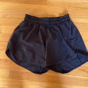 Women’s Lululemon shorts